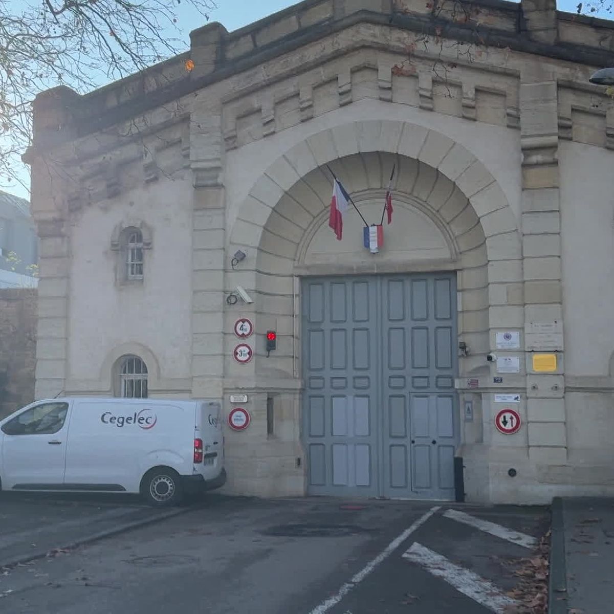 Incident d’évasion à Dijon : les barreaux du tribunal se sont-ils défaits ?