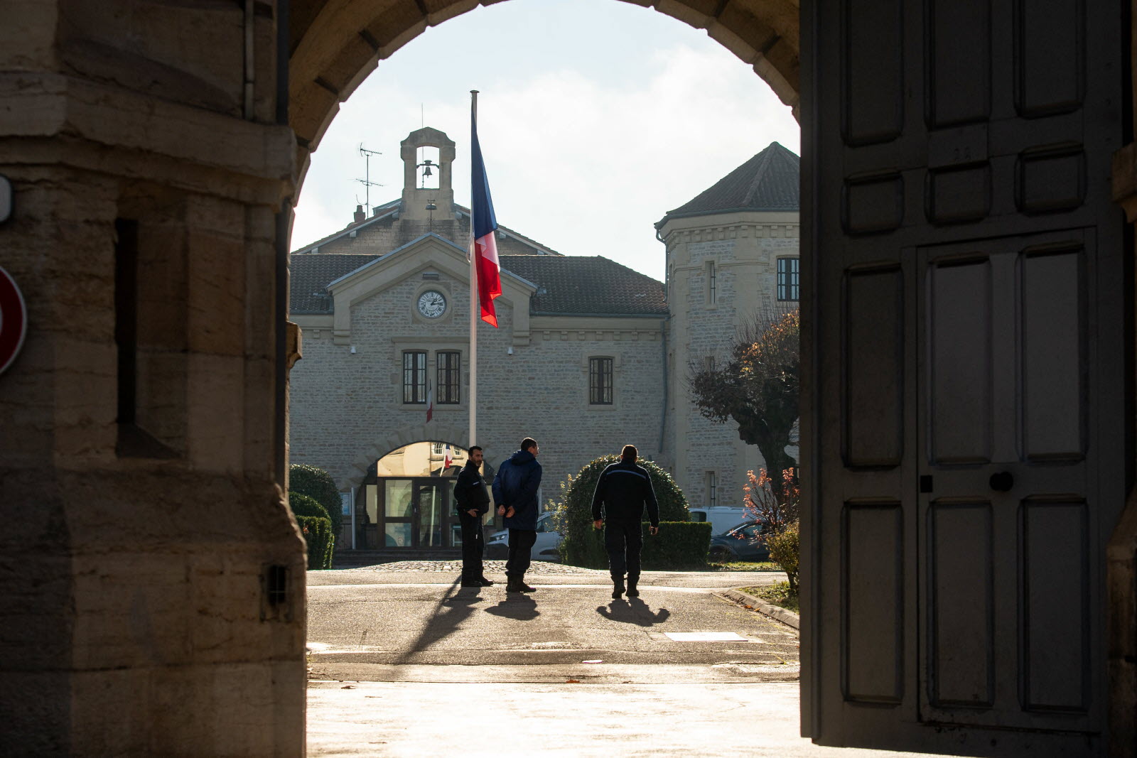 Évasion criminelle à Dijon: le parquet impuissant face aux fugitifs